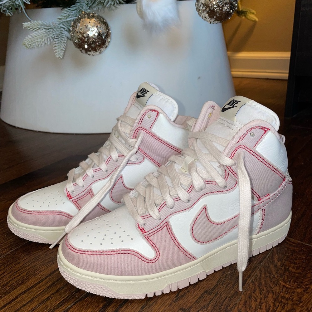 Nike Dunks Faded Red and White High-Tops